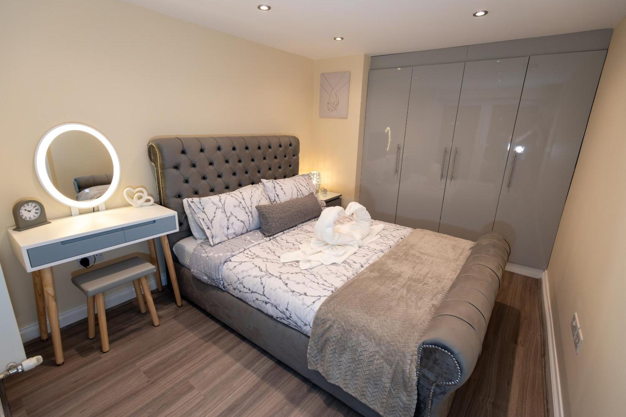 Cosy 1 Bedroom Basement Apartment With Private Patio Area Londres Exterior foto