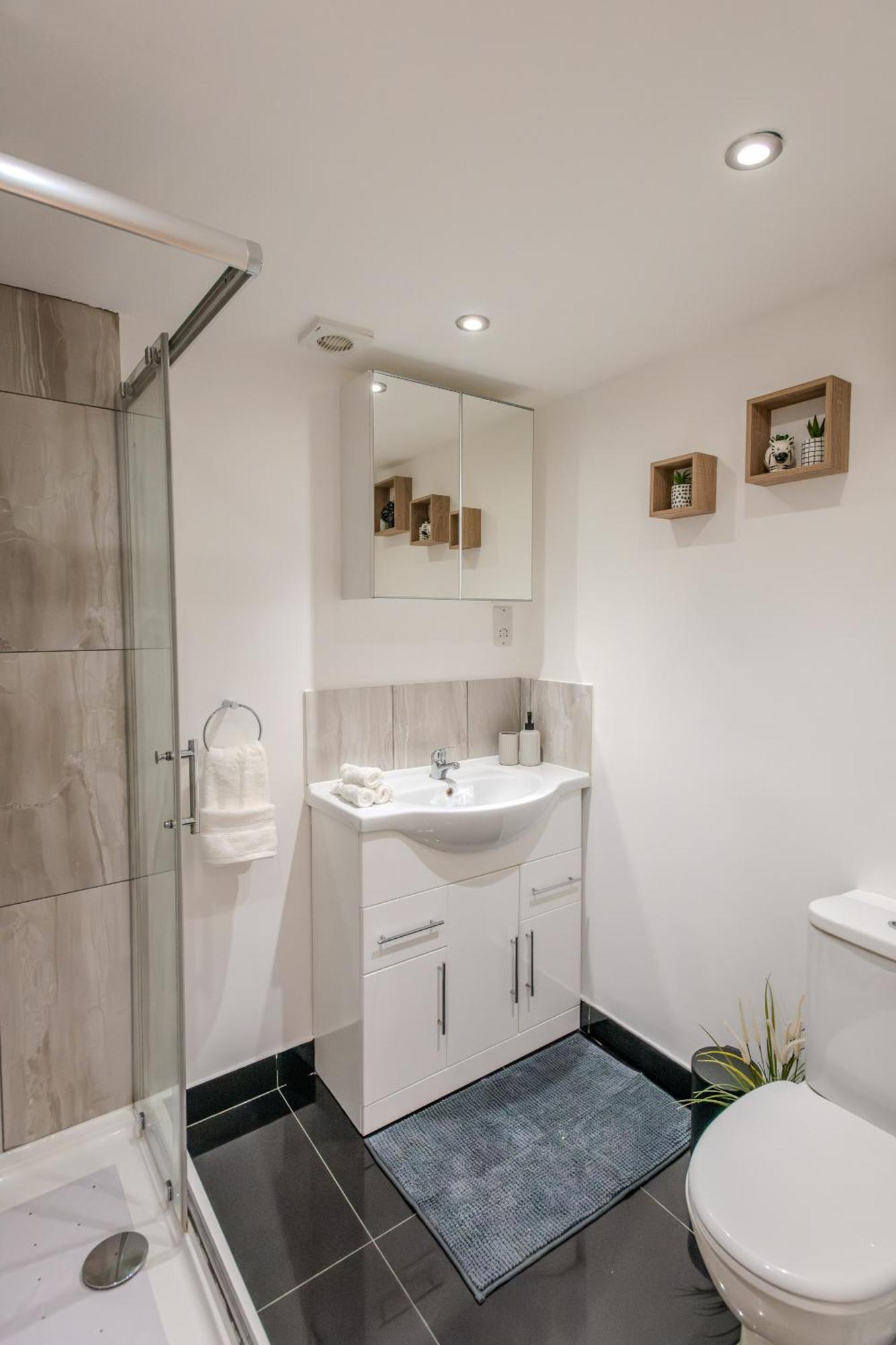 Cosy 1 Bedroom Basement Apartment With Private Patio Area Londres Exterior foto